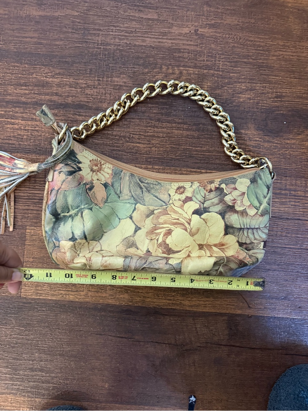 Vintage gold made in Italy y2k 2000s maurizio shoulder bag